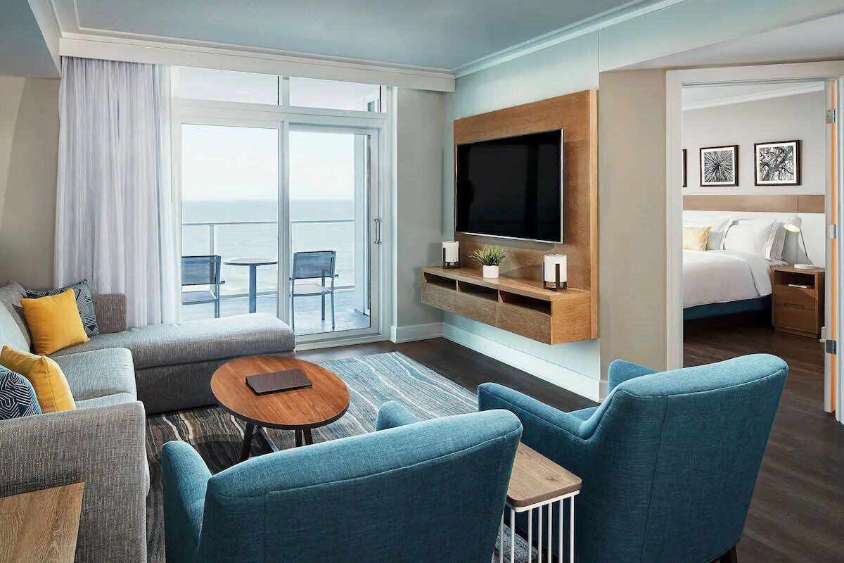 Bright Family Suite With Balcony & Kitchen Near Popular Entertainment Spots - Conway, SC