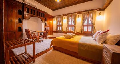 Birol Sengun Bag Evi