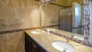Shower, hair dryer, towels, soap - Sosua Ocean Village 2-bedroom Villa. Pool, Security, Family-Friendly (Sosúa)