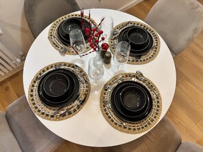 Dining - Quiet & Stylish Apartment in Old Town 3min from Main Station Dapartments.eu (Kraków)