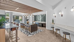 Interior - Landing Apartments Midtown Park (Dallas)