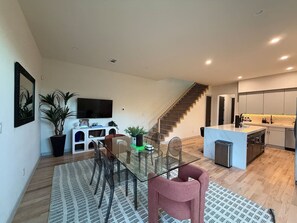 Dining - Massive Boutique Creative Home • Downtown Dallas (Dallas)