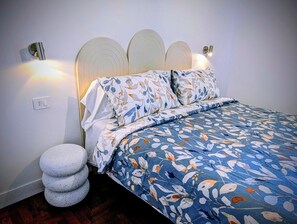 Room - Incoming Medina (Napoli)