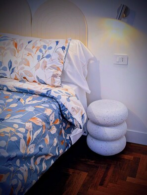 Room - Incoming Medina (Napoli)