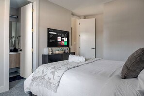 Desk, iron/ironing board, WiFi, bed sheets - Elevated Modern Rooftop Oasis In Prime Dallas (Farmers Branch)