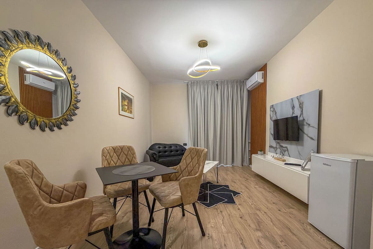 아파트, 침실 1개, 시내 전망 | 거실 공간