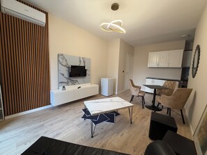 คอมฟอร์ทอพาร์ทเมนท์, วิวเมือง | บริเวณนั่งเล่น