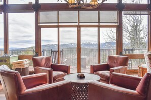 Interior - Bobcat Peak- Luxury home on Bobcat Pass (Red River)