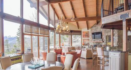 Bobcat Peak- Luxury home on Bobcat Pass