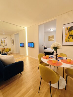 1 bedroom, in-room safe, iron/ironing board, travel cot - Milan Porta Venezia Chic Liberty Flat: Wifi, AC & Metro (Milano)