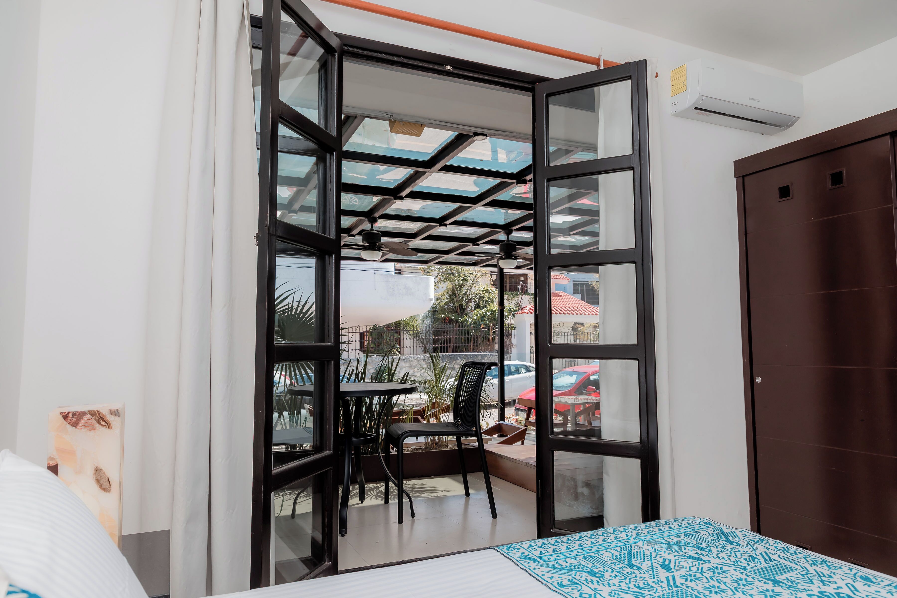 Standaard studio suite, 1 kingsize bed, balkon, uitzicht op stad