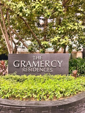 Exterior detail - Executive Studio w/ Sunset View - Makati CBD (Makati)