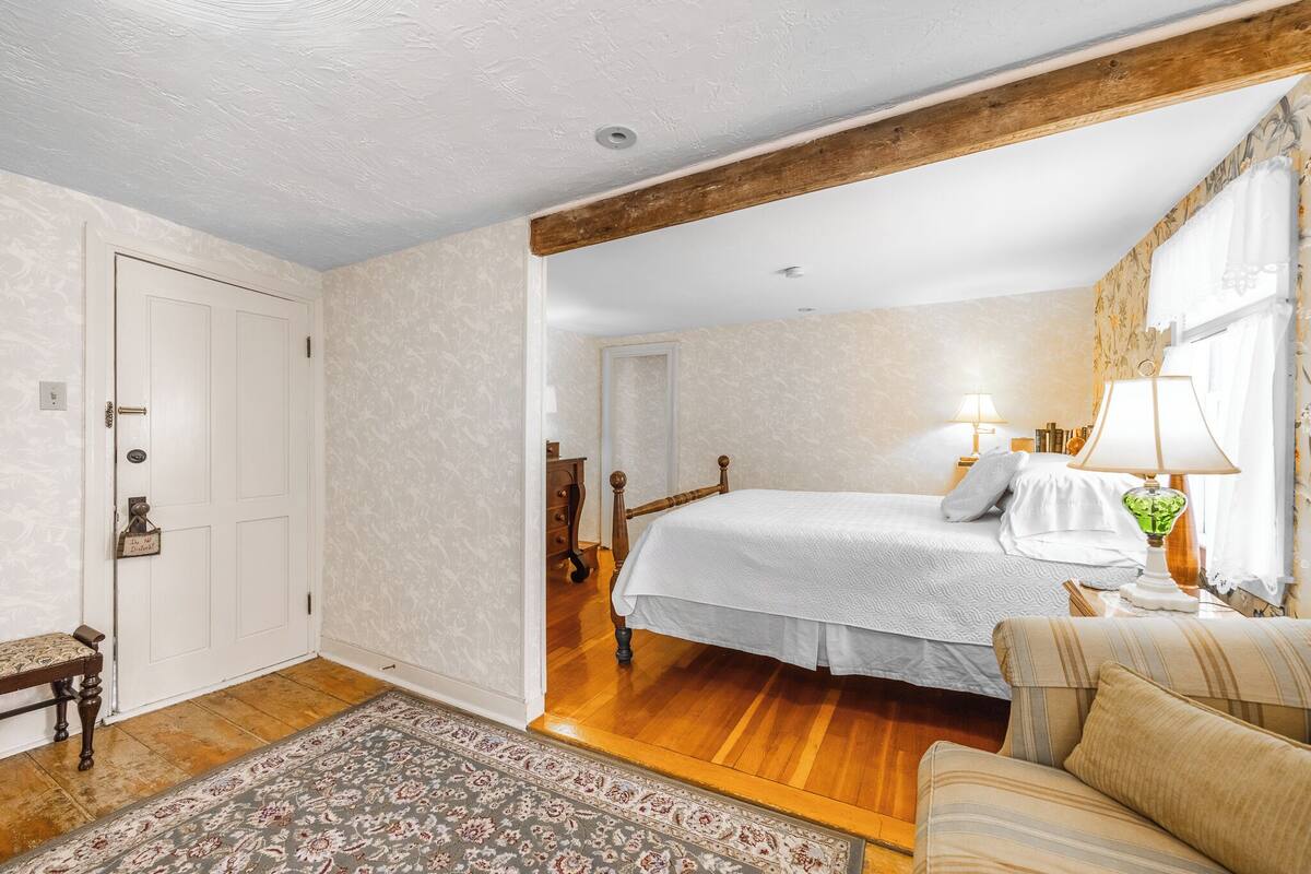 Phòng đôi phong cách lãng mạn, 1 giường cỡ queen, phòng tắm riêng, quang cảnh vườn