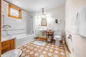 Signature Suite, 1 King Bed with Sofa bed, Non Smoking, Garden View | Bathroom - Blue Hill Inn (Blue Hill)