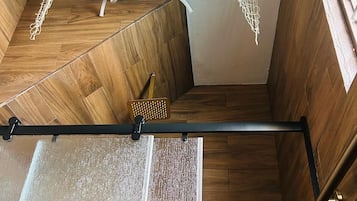 Comfort House, Ocean View | Bathroom shower