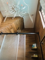 Comfort House, Ocean View | Bathroom shower