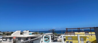 โอเชียน บรีซ รูฟท็อป