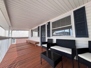 Terrace/patio - Marvelous 7-bedroom house in North Myrtle Beach Cherry Grove 2nd Row (North Myrtle Beach)