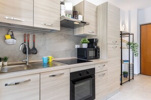 Private kitchen - New! Charming Suite Gioberti, 3 min Porta Nuova (Torino)