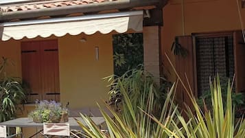 Chambre Double Confort | Terrasse/Patio