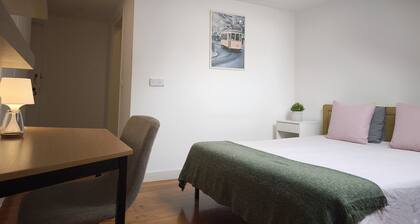 Cozy Suite in Bairro Alto Shared House