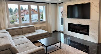 Modern 3BR Near Bern & Lake Thun - Fireplace & Mountain Views