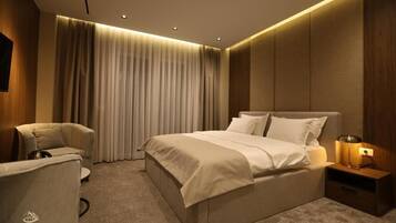 Deluxe Double Room, Balcony, Garden View