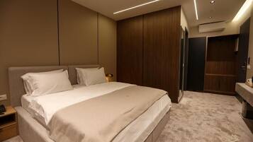 Dobbeltrom – deluxe, balkong, hageutsikt