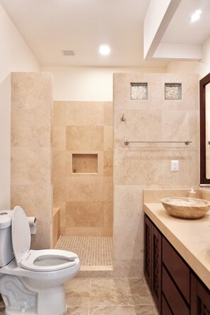 Bathroom - 1373  Ocean Front 2 bedroom (Bajos de Chila)