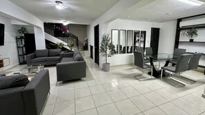 Interior - Casa Laureles : Spacious, air-conditioned and perfect. (San Francisco de Campeche)