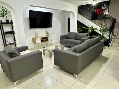 Casa Laureles : Spacious, air-conditioned and perfect.