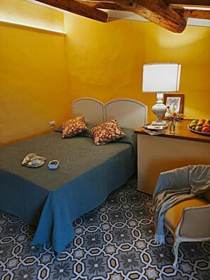 Deluxe Quadruple Room, Garden View | Free WiFi - La Funambola B&B (Figline e Incisa Valdarno)