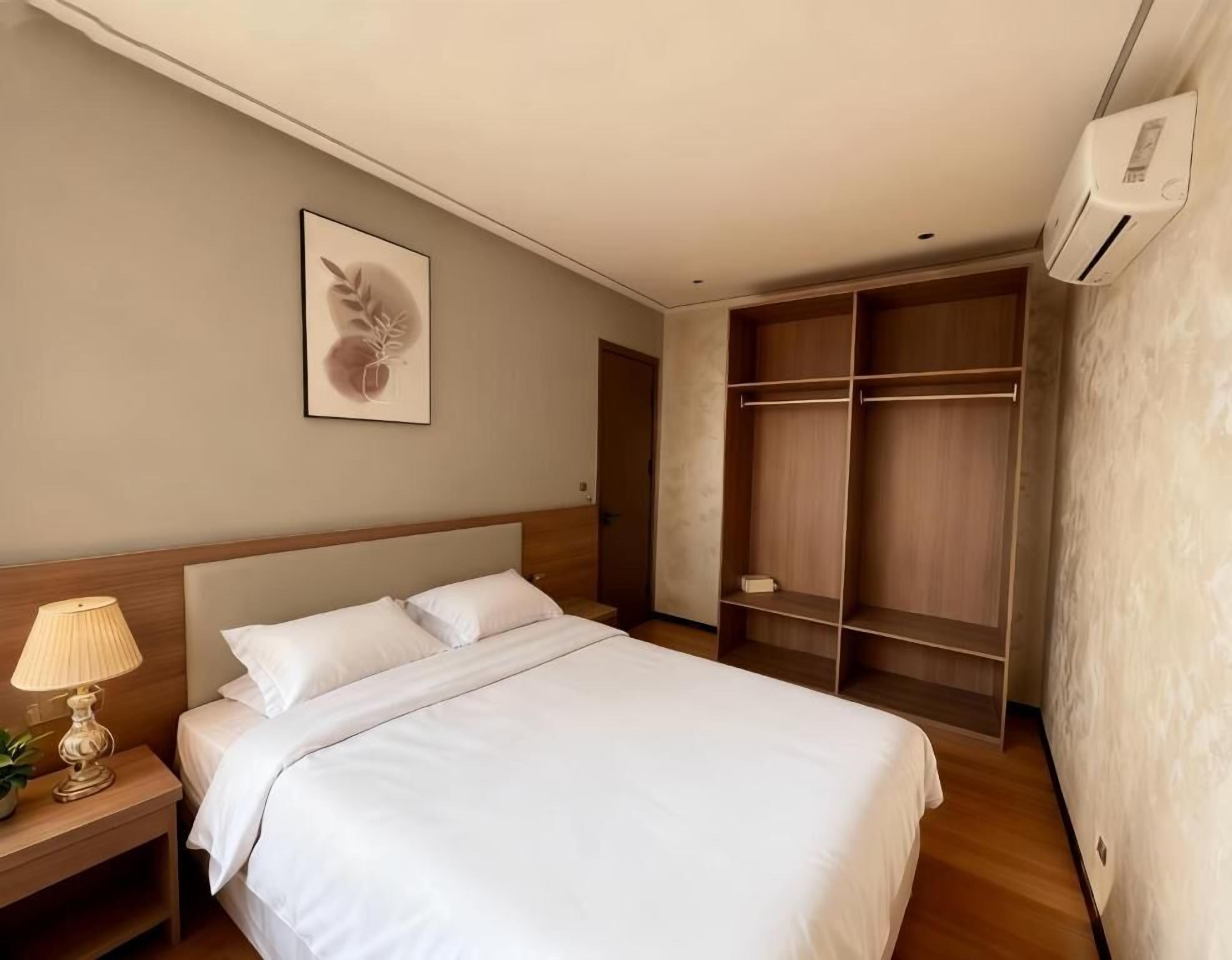 Kamar Keluarga, balkon, pemandangan kota