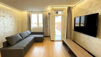 Habitación familiar, balcón, vistas a la ciudad