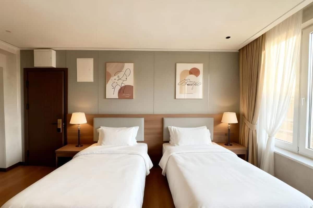 Junior Suite, City View