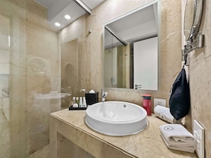 Hair dryer, towels - Armonik suites By Casanevo - Double Beds Suite (Ciudad de México)