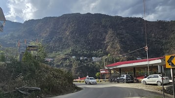 Deluxe Double or Twin Room, Patio, Mountain View | Parking