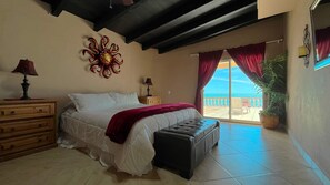 3 bedrooms, WiFi - Recently Updated Beachfront Home Casa Neblina (Puerto Peñasco)