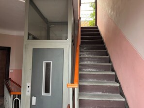 Interior - Casa Lara Milano - One Bedroom Apartment, Sleeps 3 (Milano)