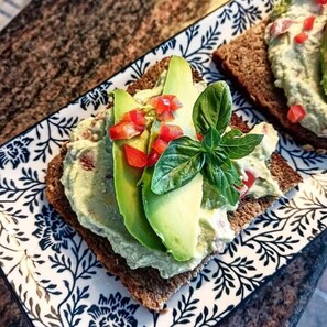 Deluxe Double or Twin Room, Balcony, Ocean View | Food and drink - White Stone Villa (Promajna)