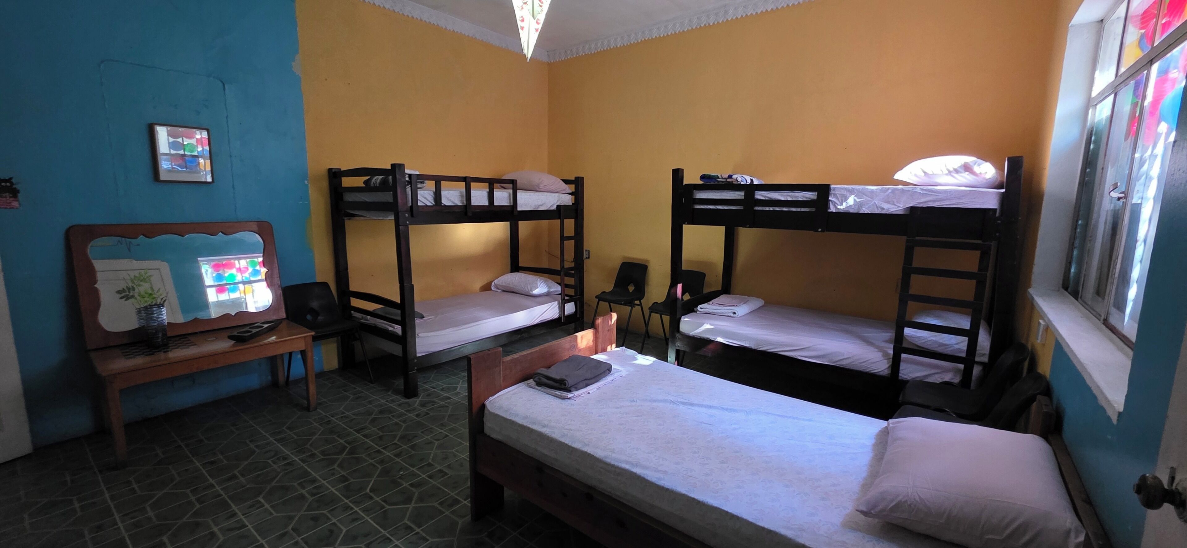 Gemeinsamer Basic-Schlafsaal, Nur Frauen