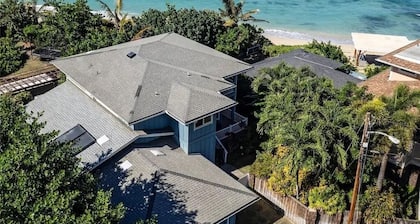 BEACHFRONT. Rare find in Waialua with AC and your own private beachfront lanai.