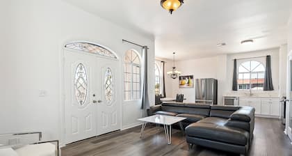 Modern 4bedroom & 2bathroom Los Angeles unit by Universal studio & Hollywood-8
