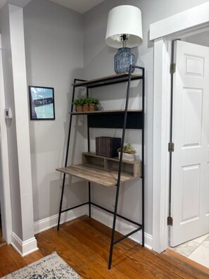 Interior - Serene 2-bedroom house with AC in Kansas City (Kansas City)