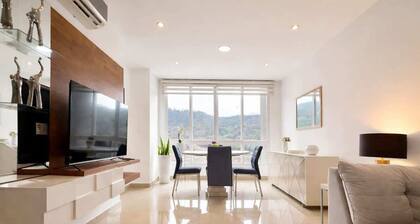 Elegant Apartment free parking near US Consulate