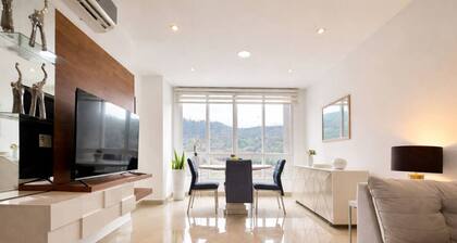 Elegant 2BR Apt. Free Parking near US Consulate