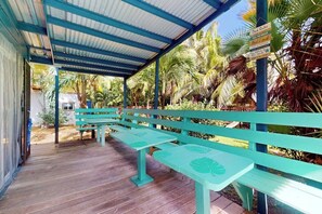 Terrace/patio - Charming retreat with spacious outdoor areas,  cozy interior & near to beach (Placencia)