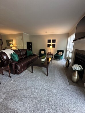 Living area - Excellent Masters Location! Just Added!! Discounts! (Augusta)