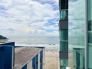 Beach - Oceanfront near the Ferris Wheel - 1 Bedroom (Balneário Camboriú)
