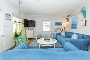 TV - Tybee Island Beach House Near Ocean & Family Fun (Tybee Island)